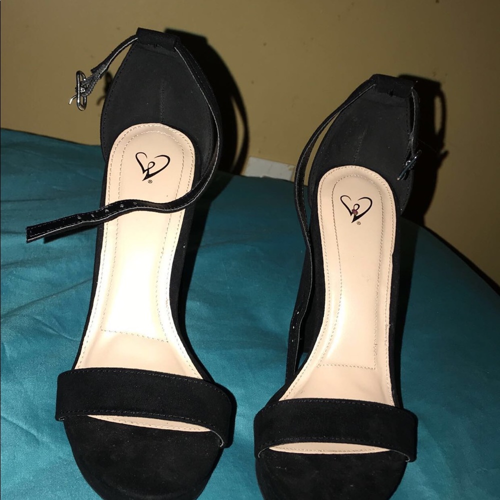 Black heels